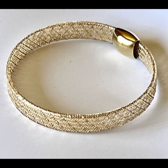 Leslie's 14K Two-tone Fancy Stretch Bangle Bracelet - Picture 4 of 11